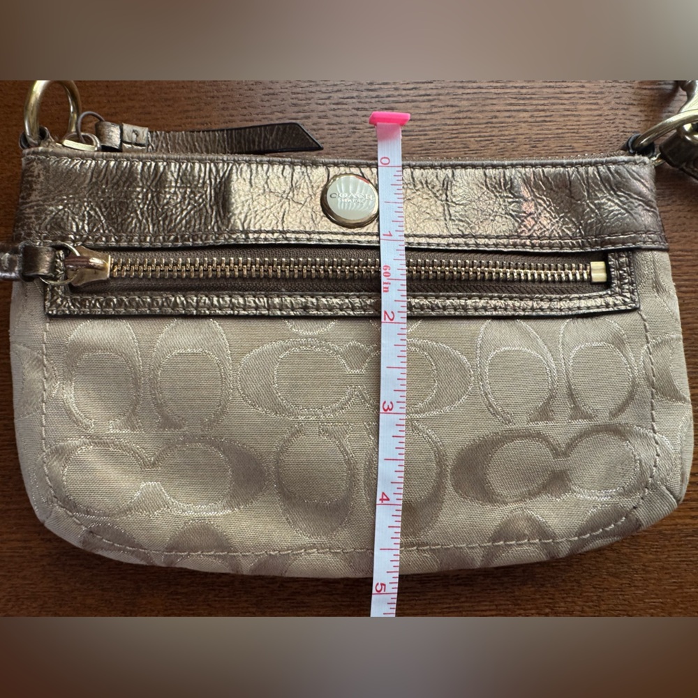 Coach Signature C Canvas W/Gold Metallic Leather Trim Wristlet - Picture 11 of 15